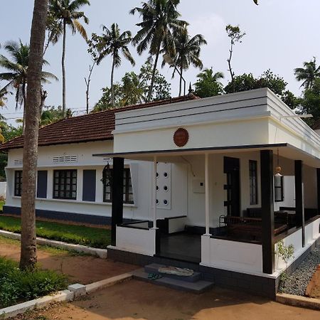 Piggy Hostel Varkala Exterior foto